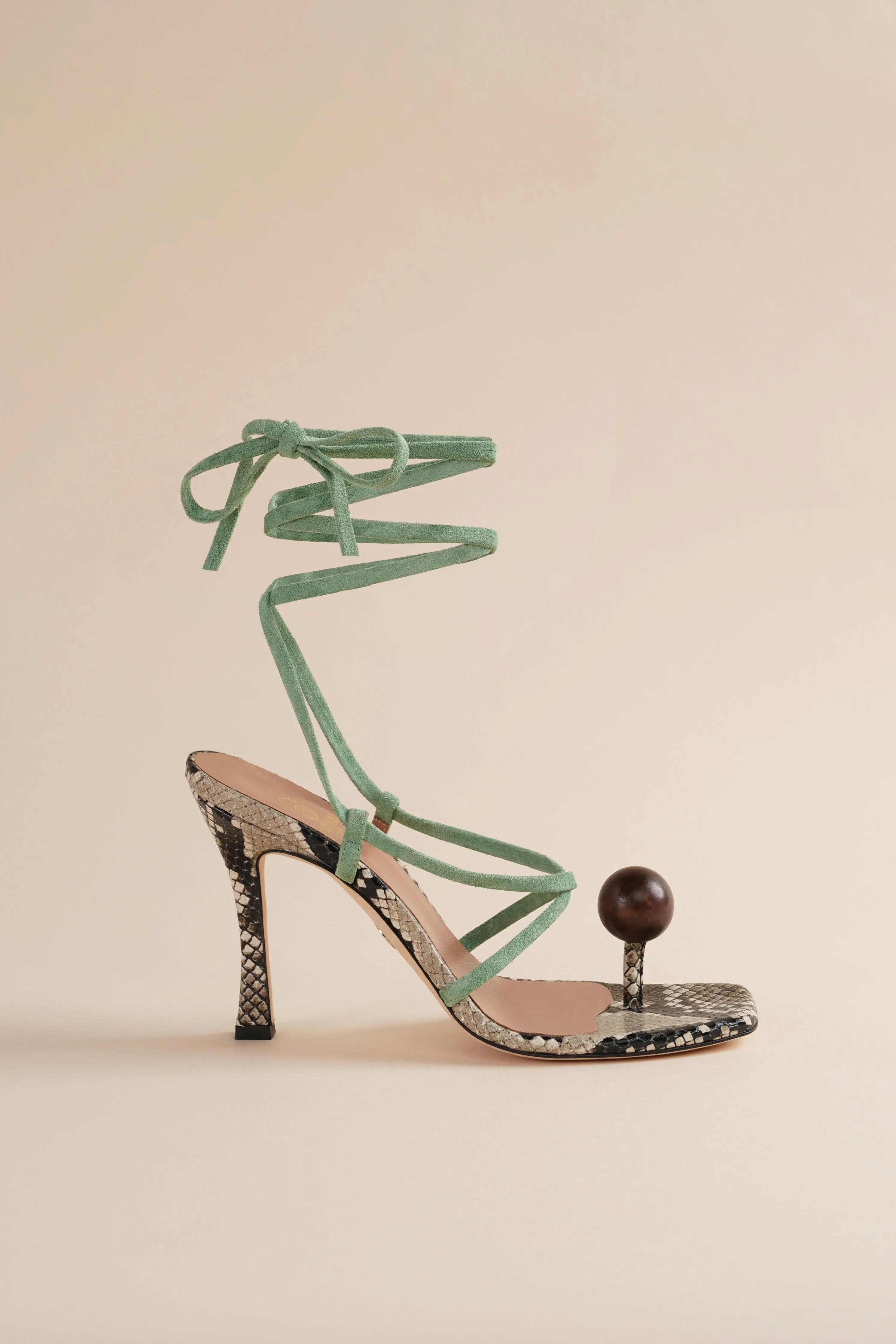 Globe Sandals in Cactus Green