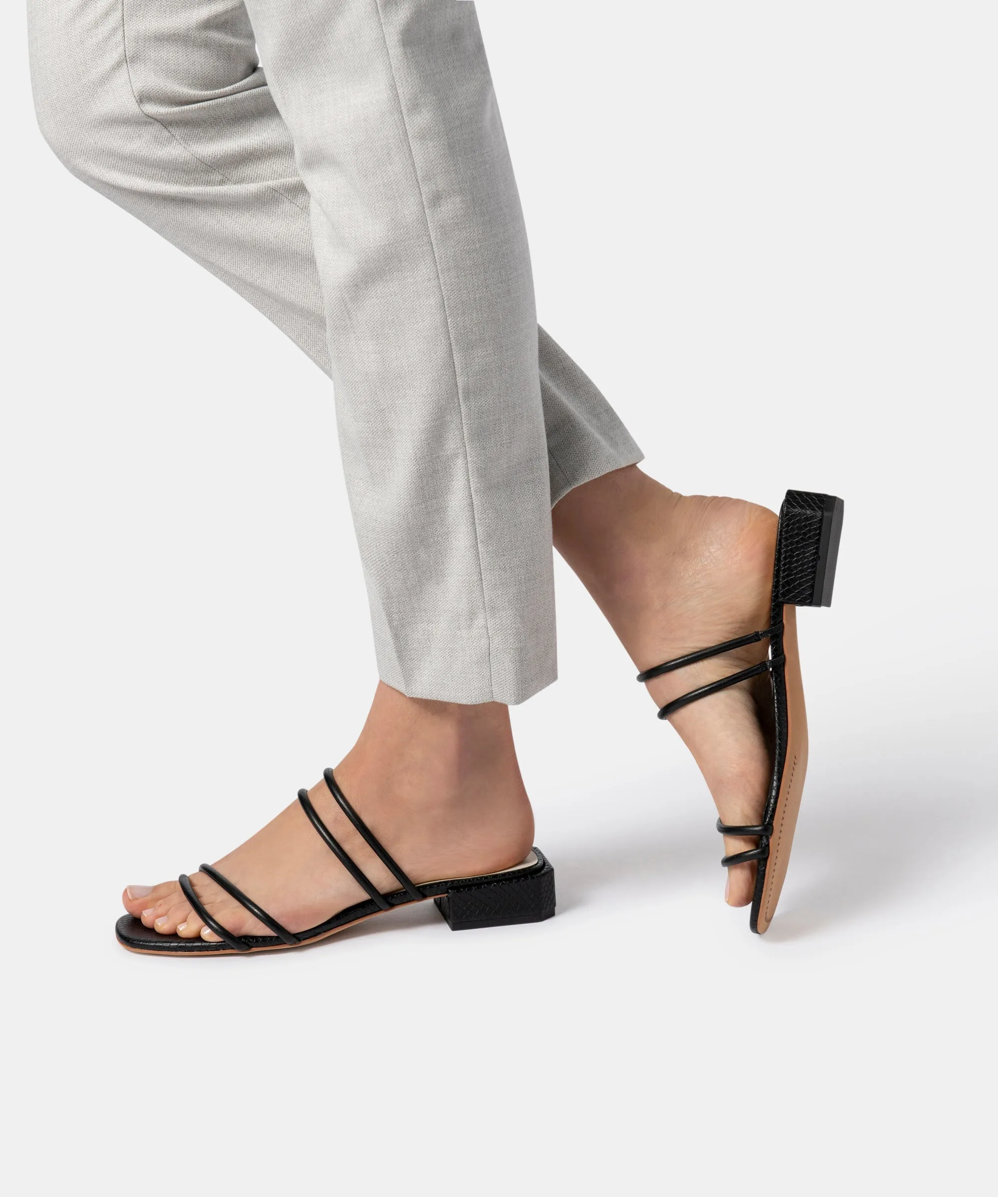 HAIZE SANDALS IN BLACK STELLA - re:vita